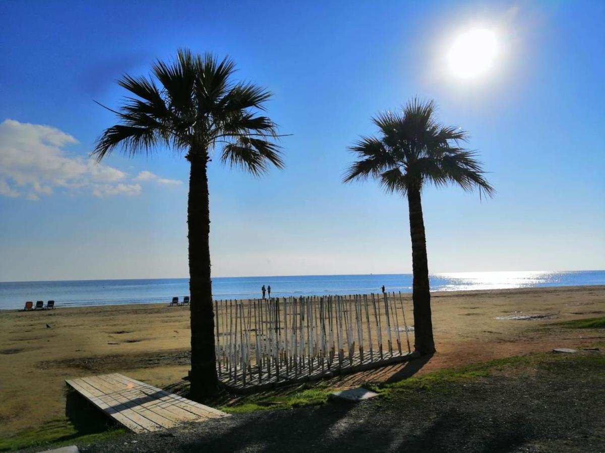 Ithaki Phinikoudes Apartment No. 207 ラルナカ エクステリア 写真